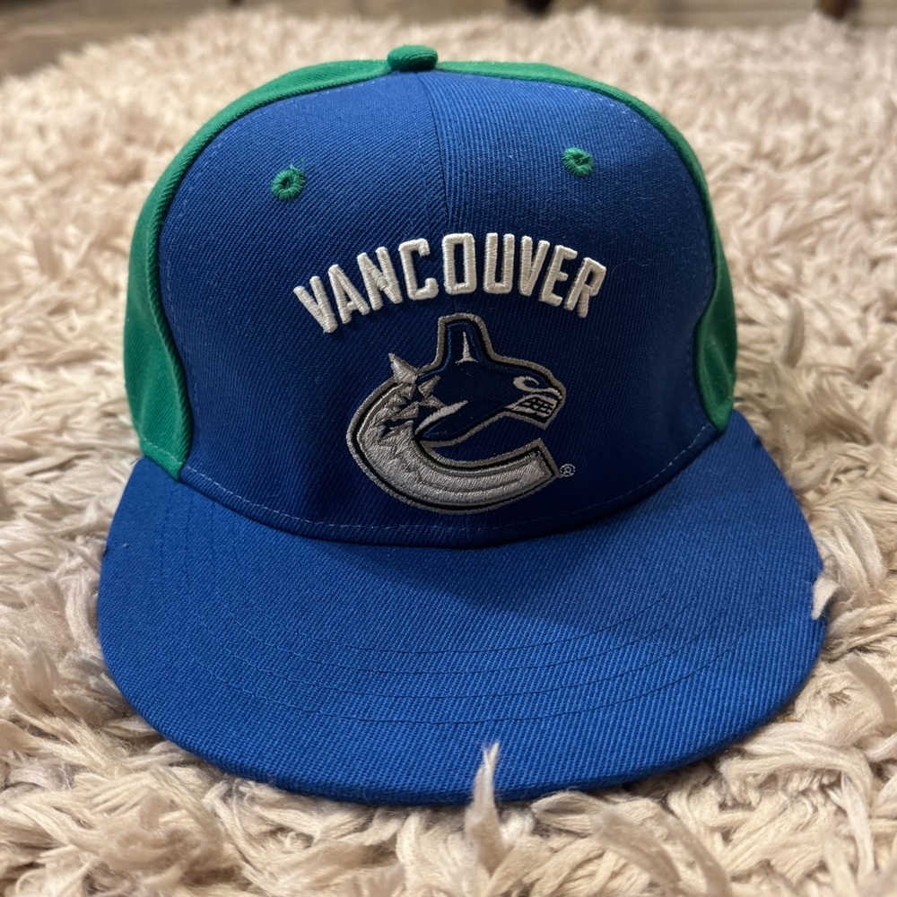 Vancouver Canucks BC NHL Budweiser Beer Blue Green Snapback Baseball Hat Cap NEW